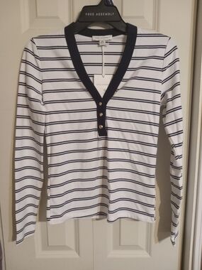 Free Assembly Women's White & Navy Striped Long-Sleeve Henley